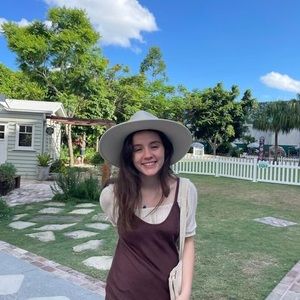 Meet your Posher, Diana